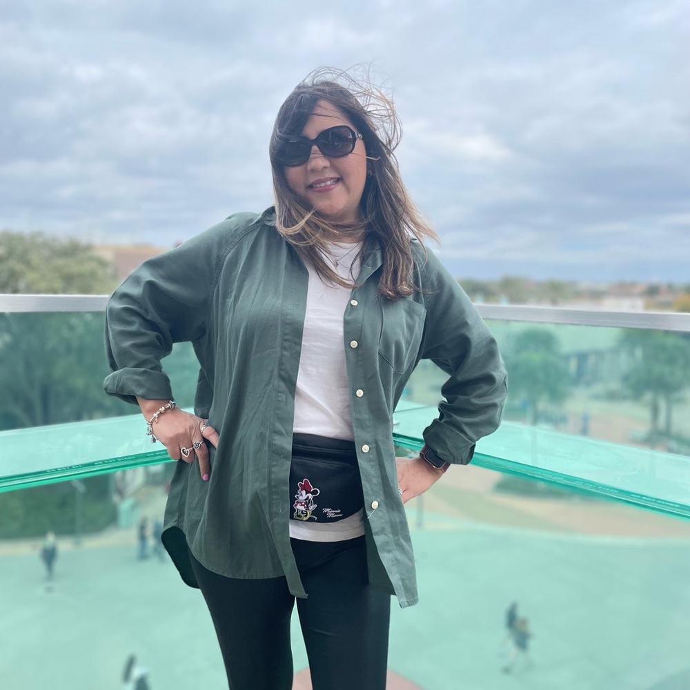 Meet your Posher, Adriana